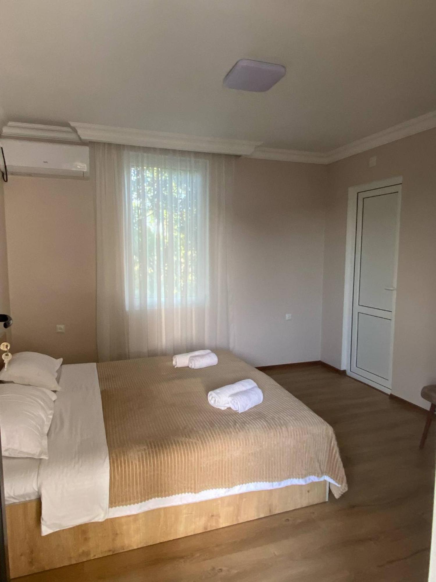 Hotel Doko Мартвили Екстериор снимка